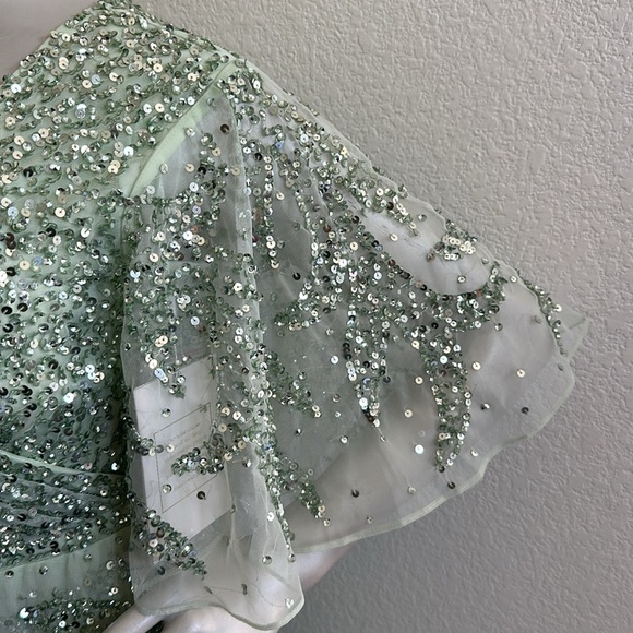 NWT Mac Duggal Green Sequined Butterfly Sleeve High Low Gown - Picture 7 of 14